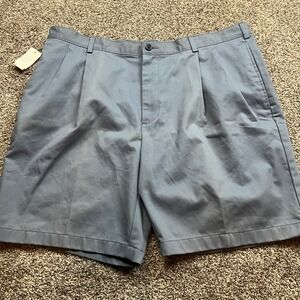 Jos A Bank Shorts Mens 42 Pleated Light Blue Cotton Traveler Collection